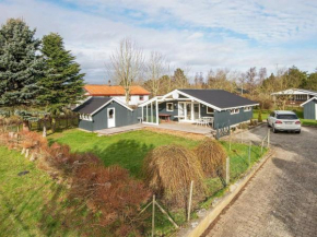 Cozy Holiday Home in Juelsminde with Barbecue in Sønderby